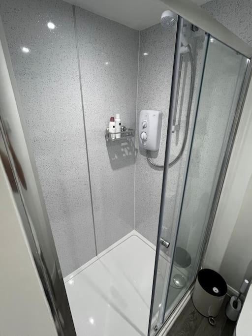 Lento Apartment ウィンチェスター エクステリア 写真